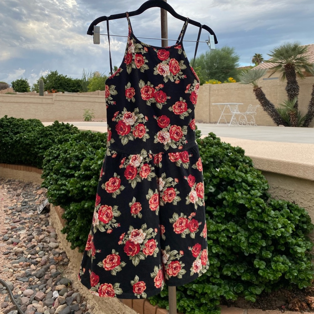🍓 Forever 21 Floral Romper S 🍓